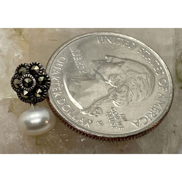 Vintage White Button Pearl & Marcasite Drop Earrings Sterling 925 Silver 1.9g - Picture 2 of 6